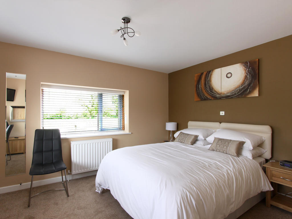 Emlyn Arms Bed & Breakfast Llanarthney Bagian luar foto