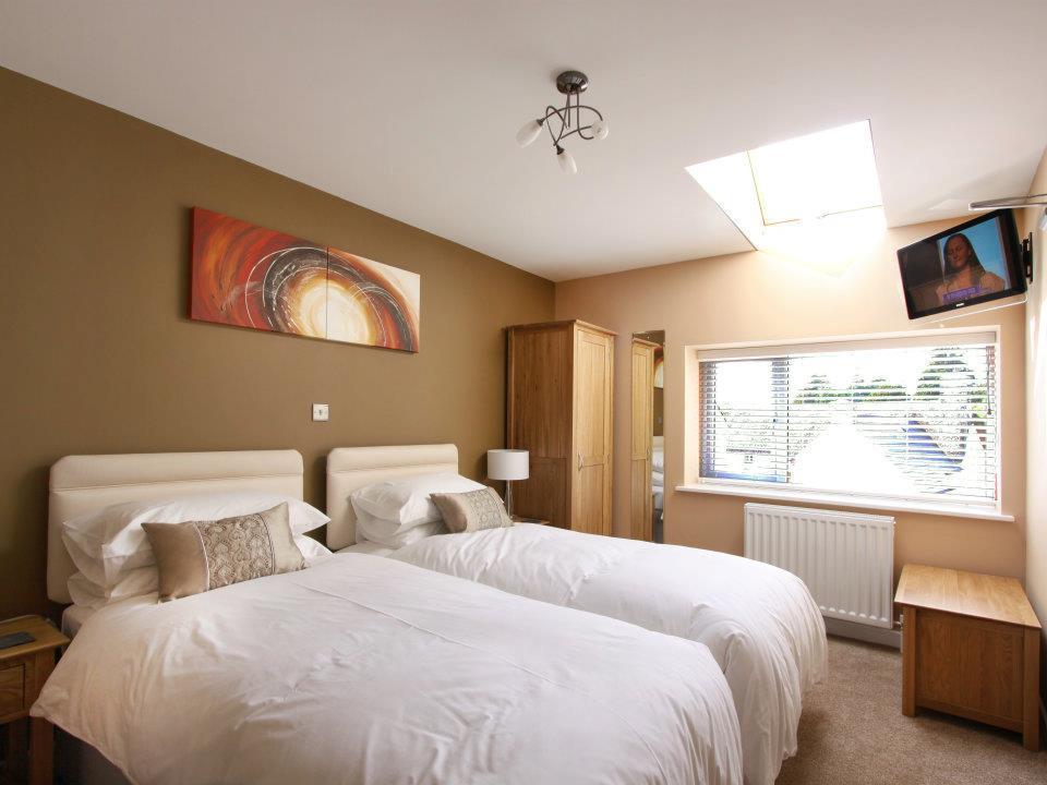 Emlyn Arms Bed & Breakfast Llanarthney Ruang foto